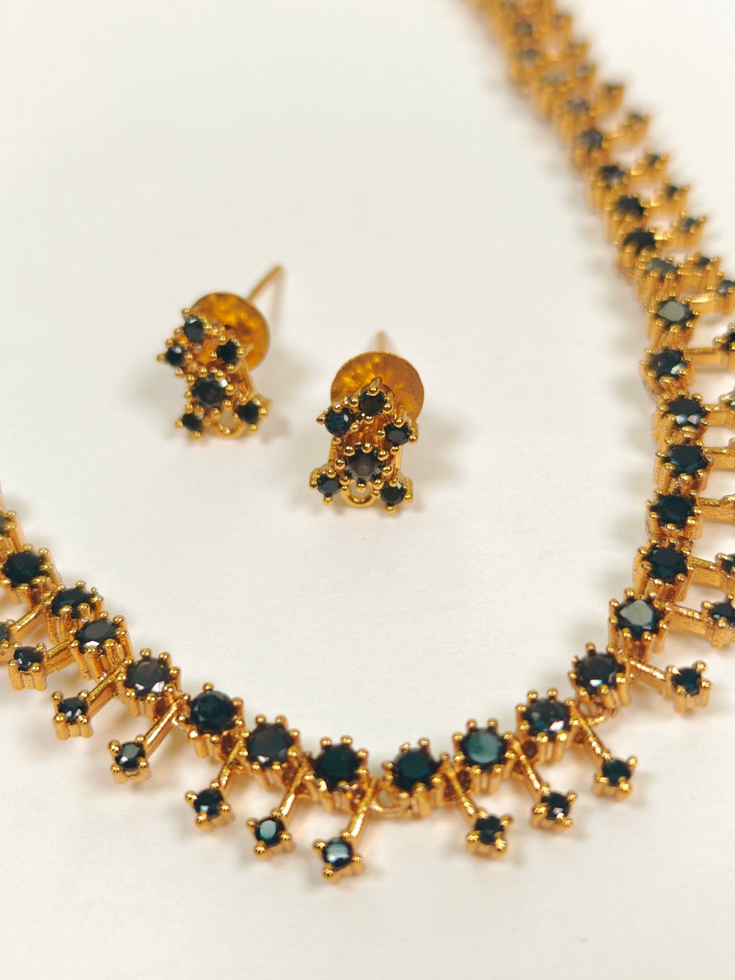 Baani Necklace Set