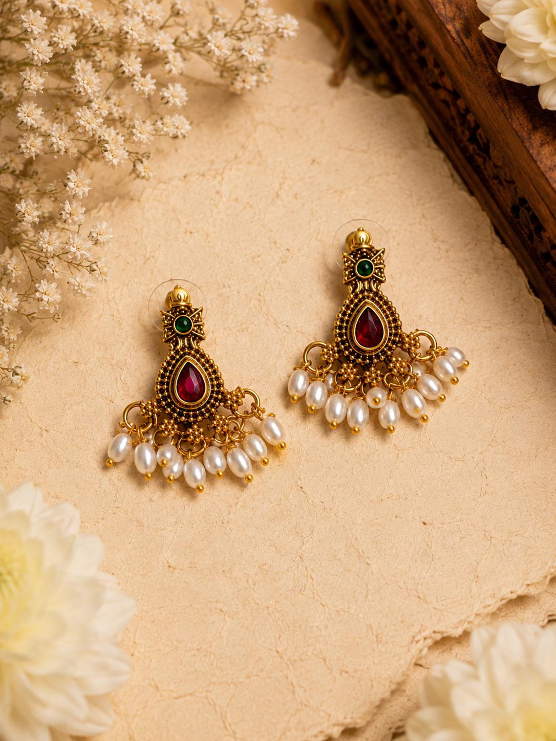 Manohari Gold Neckless Set