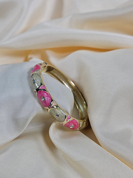 Defne Luxury Enamel Bracelet – Openable Size 2.2–2.8 | Waterproof, Sweat-Proof, Hypoallergenic, Anti Tarnish