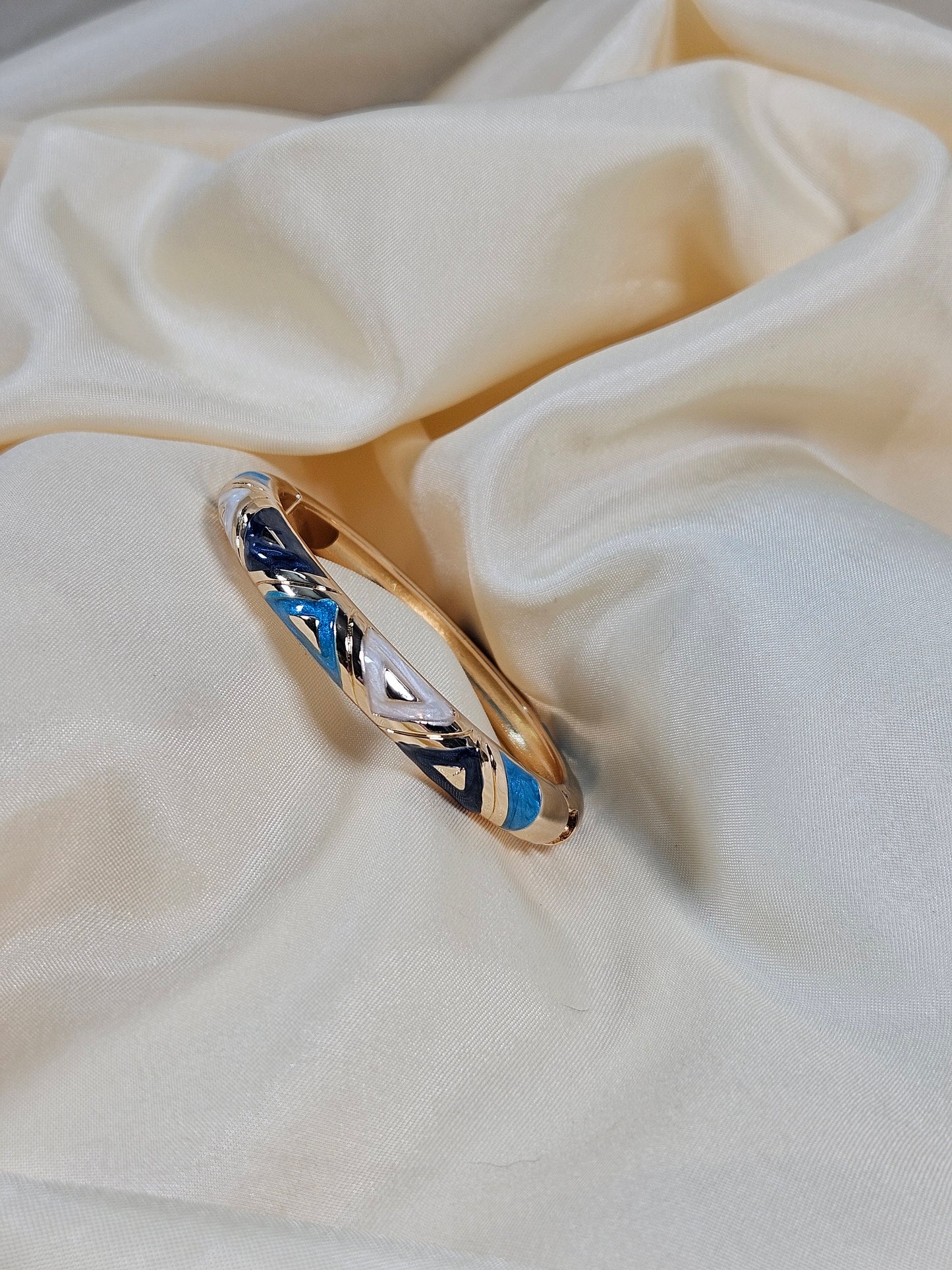 Nadia Luxury Enamel Bracelet – Openable Size 2.2–2.8 | Waterproof, Sweat-Proof, Hypoallergenic, Anti Tarnish