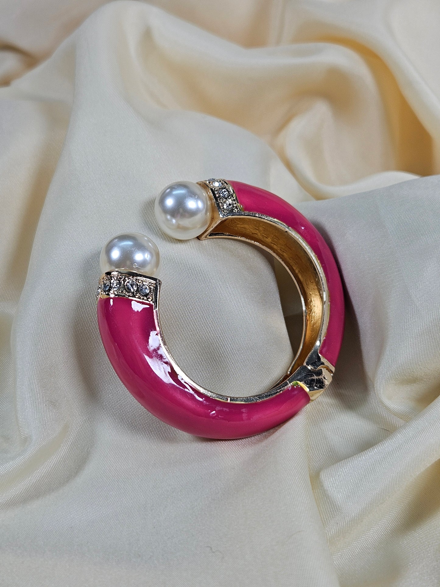 Derya Luxury Enamel Bracelet – Openable Size 2.2–2.8 | Waterproof, Sweat-Proof, Hypoallergenic, Anti Tarnish