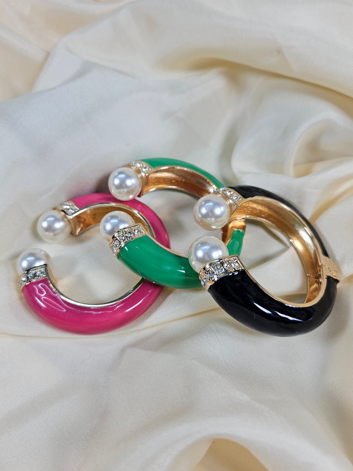 Derya Luxury Enamel Bracelet – Openable Size 2.2–2.8 | Waterproof, Sweat-Proof, Hypoallergenic, Anti Tarnish