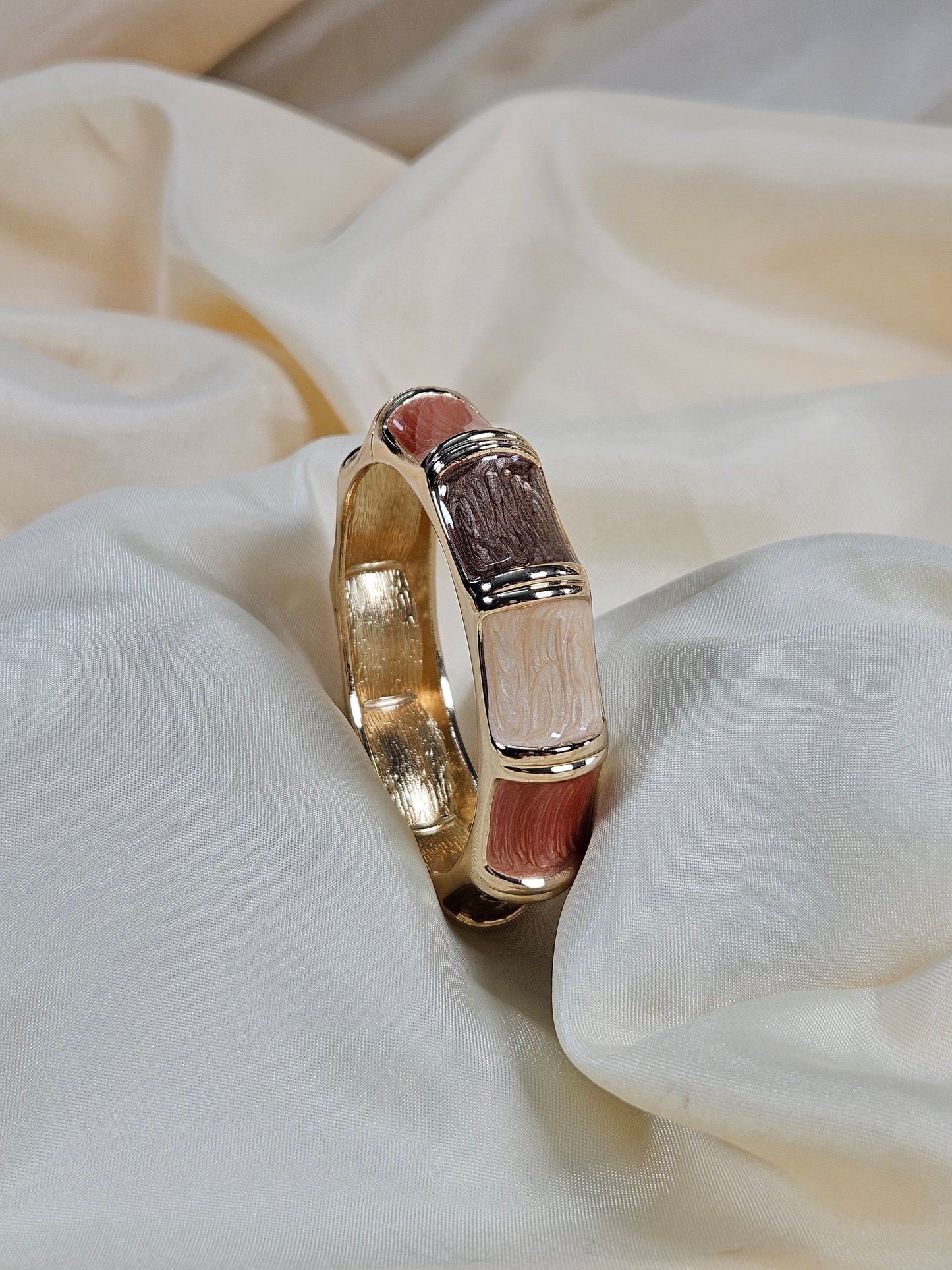 Beyza Pastels Luxury Enamel Bracelet – Openable Size 2.2–2.8 | Waterproof, Sweat-Proof, Hypoallergenic, Anti Tarnish