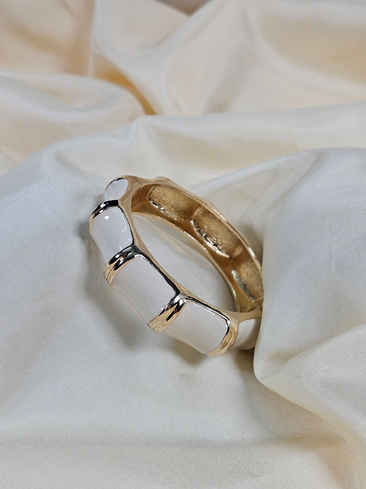 Beyza Moon Luxury Enamel Bracelet – Openable Size 2.2–2.8 | Waterproof, Sweat-Proof, Hypoallergenic, Anti Tarnish