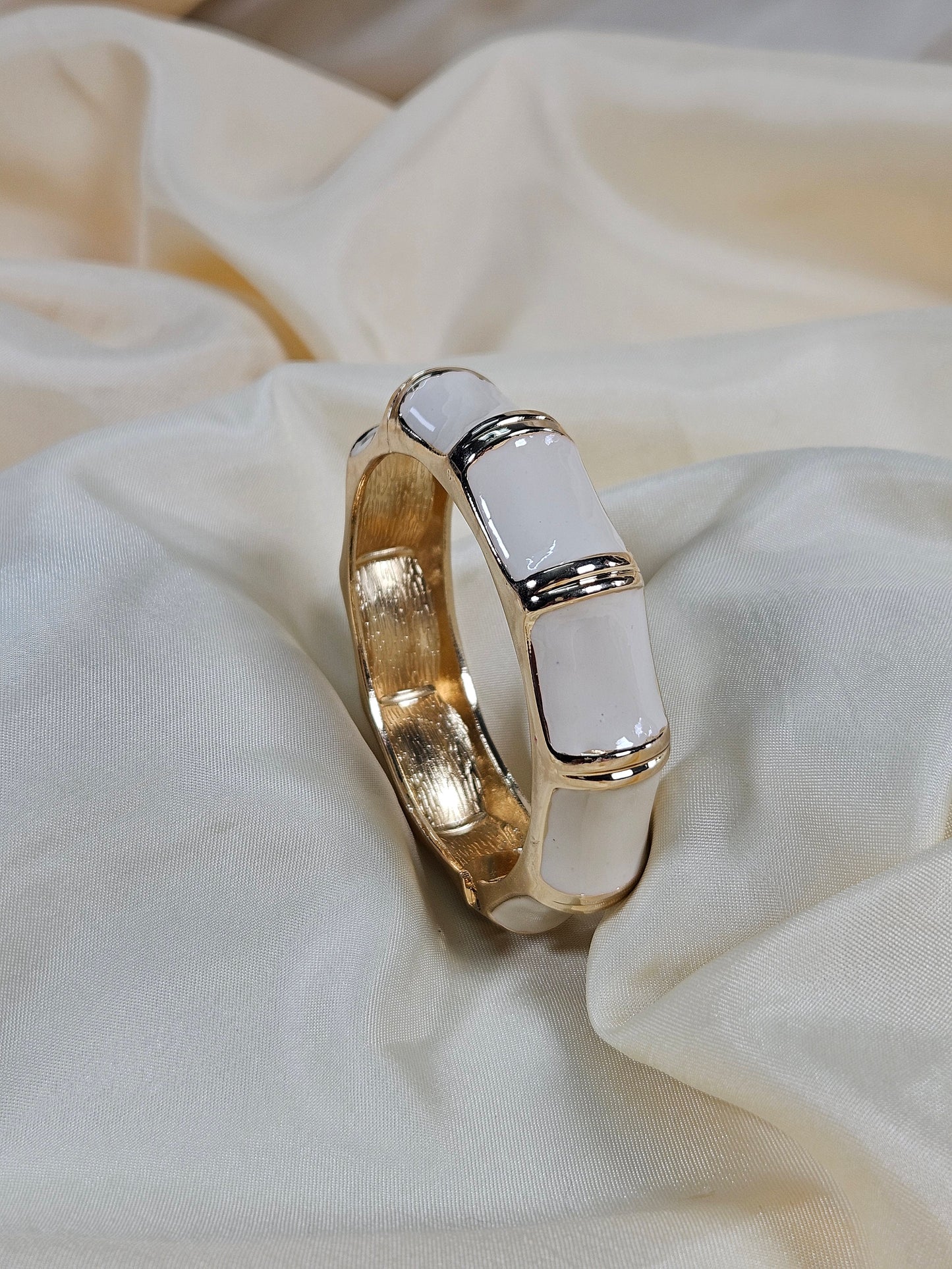 Beyza Moon Luxury Enamel Bracelet – Openable Size 2.2–2.8 | Waterproof, Sweat-Proof, Hypoallergenic, Anti Tarnish