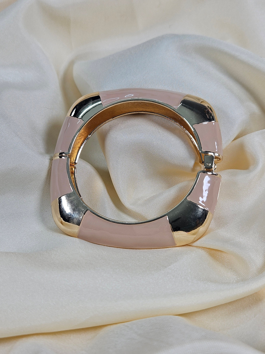 Aysel Luxury Enamel Bracelet – Openable Size 2.2–2.8 | Waterproof, Sweat-Proof, Hypoallergenic, Anti Tarnish