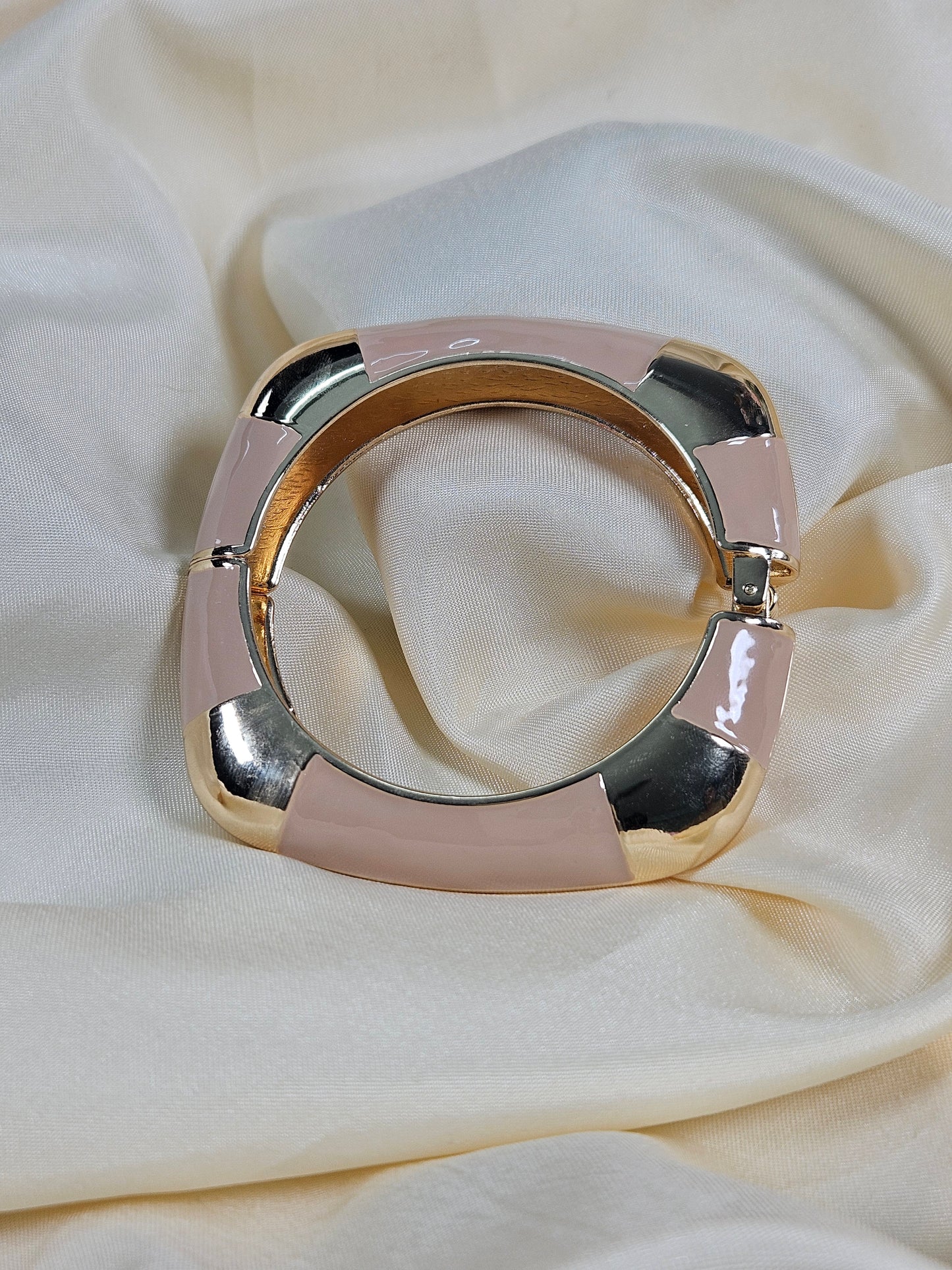 Aysel Luxury Enamel Bracelet – Openable Size 2.2–2.8 | Waterproof, Sweat-Proof, Hypoallergenic, Anti Tarnish