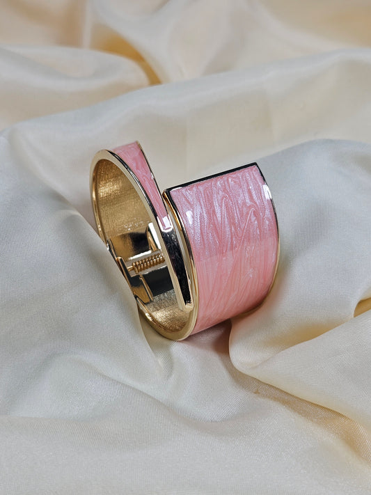 Leyla Peach Luxury Enamel Bracelet – Openable Size 2.2–2.8 | Waterproof, Sweat-Proof, Hypoallergenic, Anti Tarnish