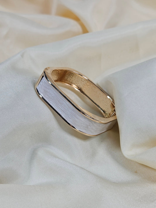 Ela Luxury Enamel Bracelet – Openable Size 2.2–2.8 | Waterproof, Sweat-Proof, Hypoallergenic, Anti Tarnish