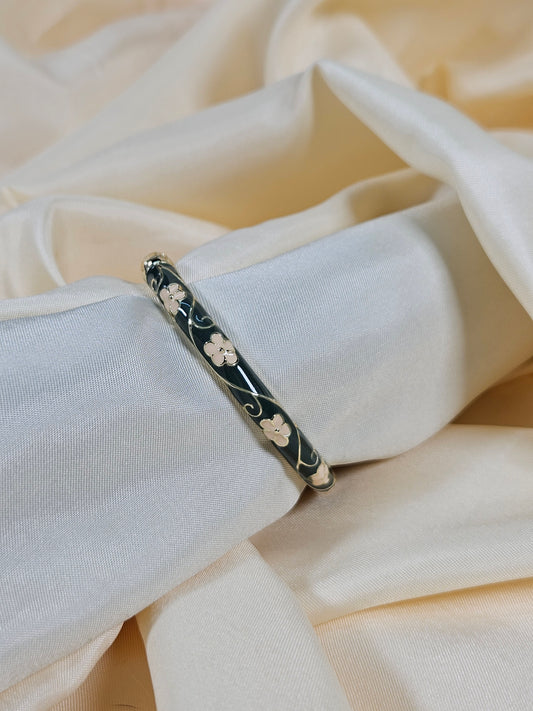 Sara Luxury Enamel Bracelet – Openable Size 2.2–2.8 | Waterproof, Sweat-Proof, Hypoallergenic, Anti Tarnish