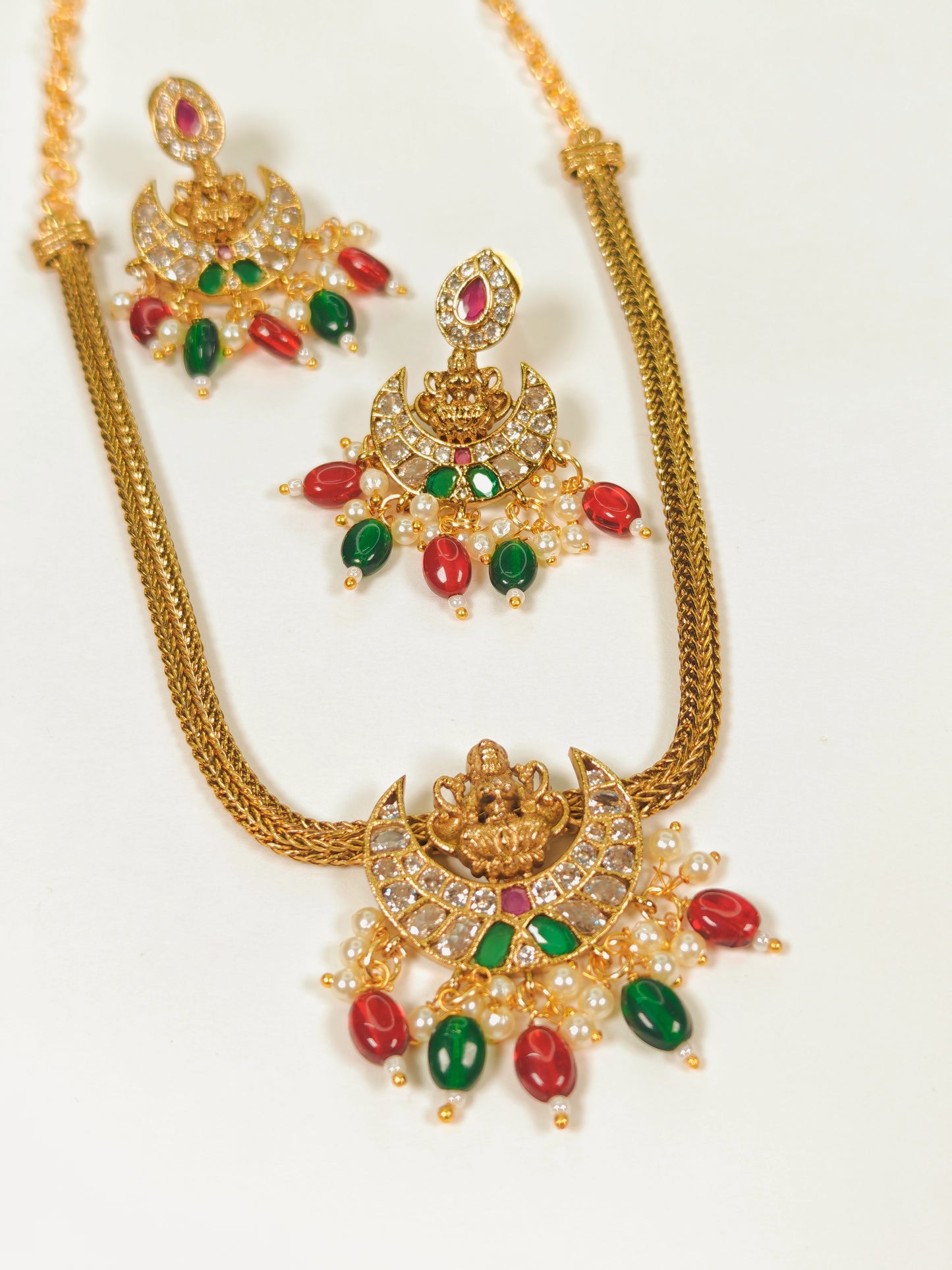 Jaanki Pendant Set