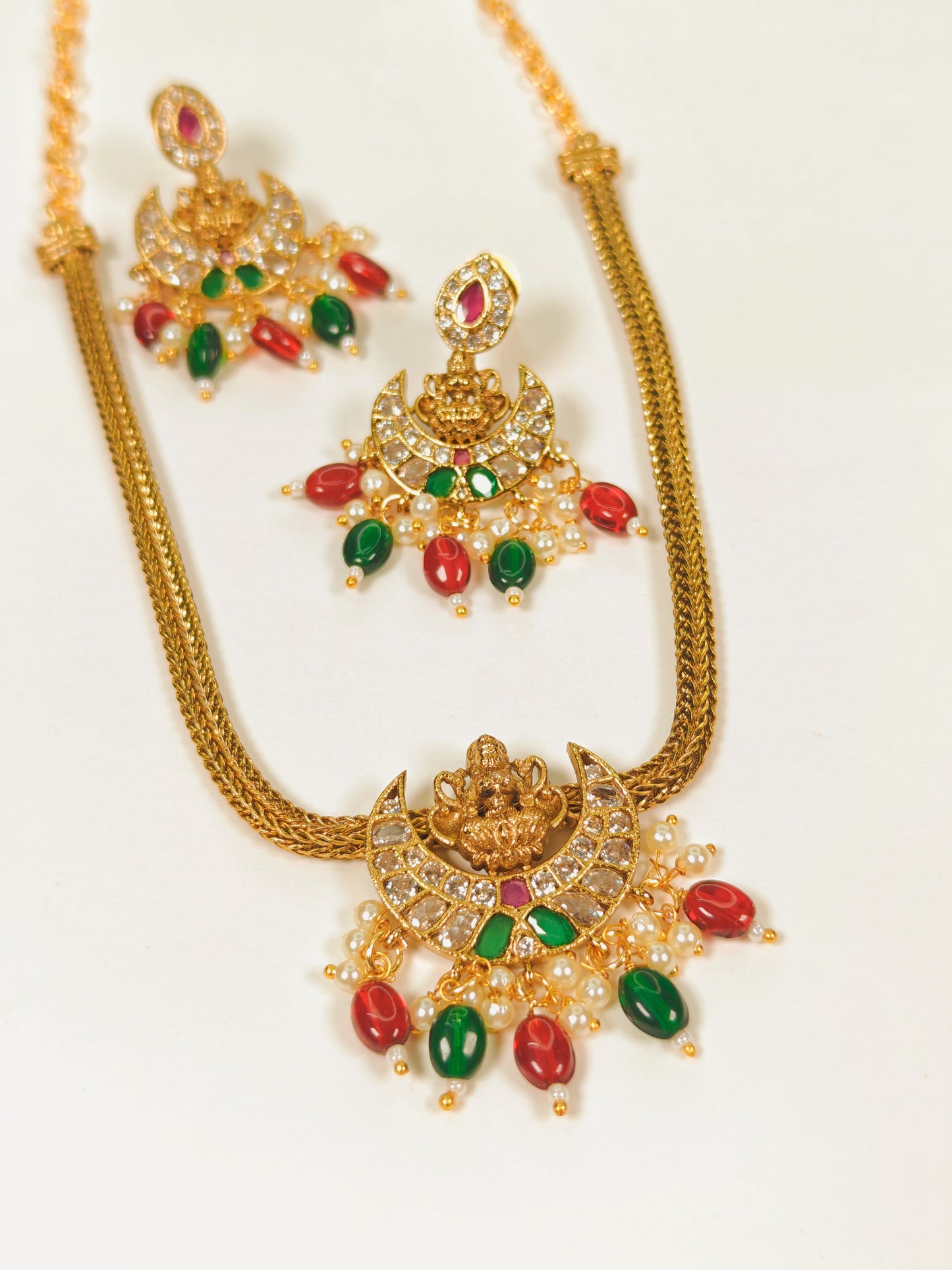 Jaanki Pendant Set