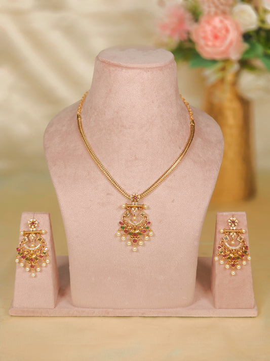Malvika Pendant Set