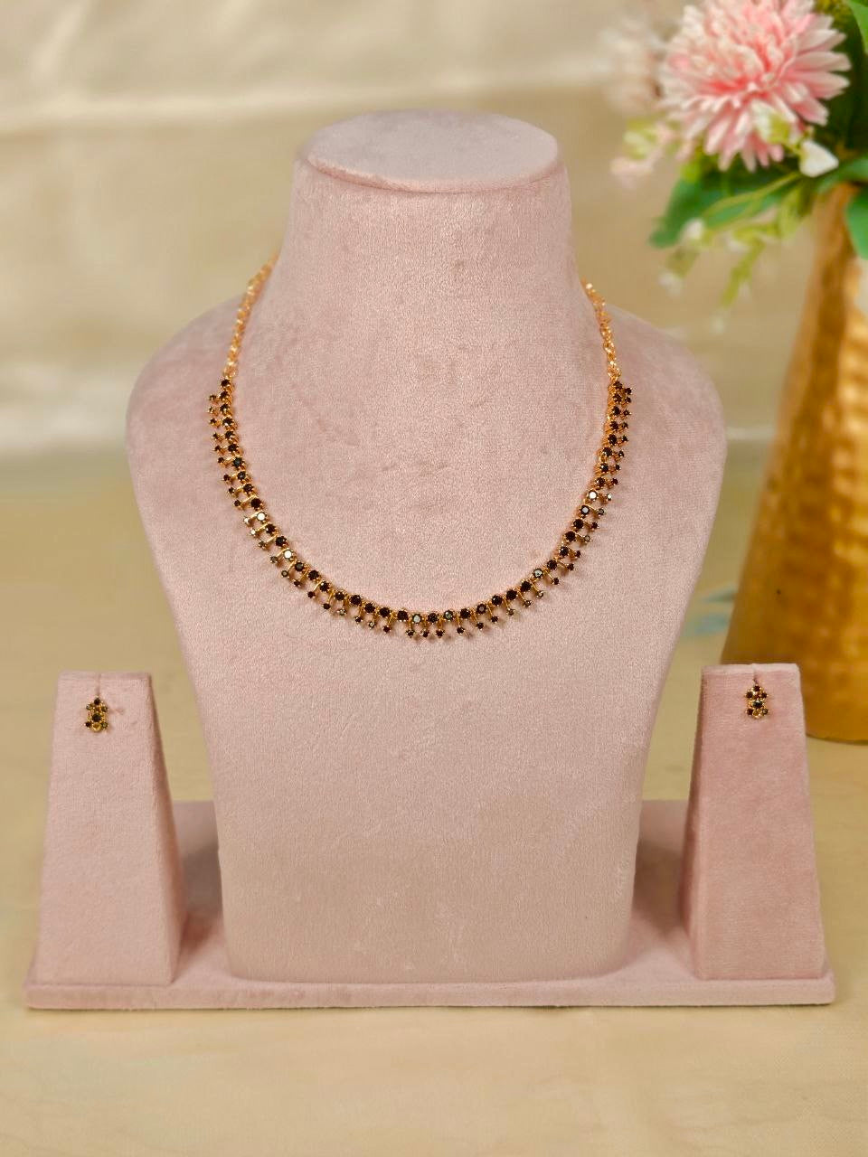 Baani Necklace Set