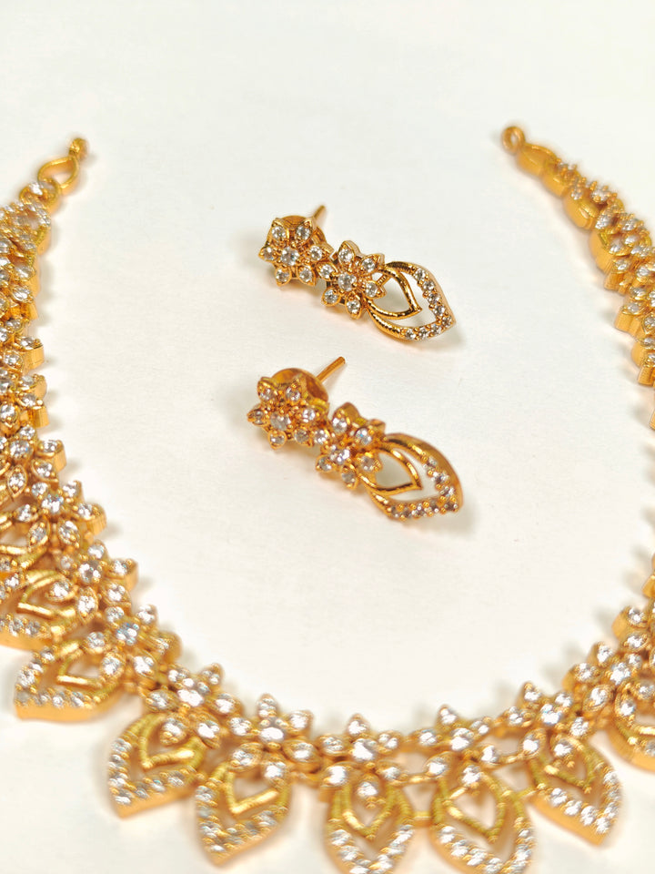 Kavita Necklace Set