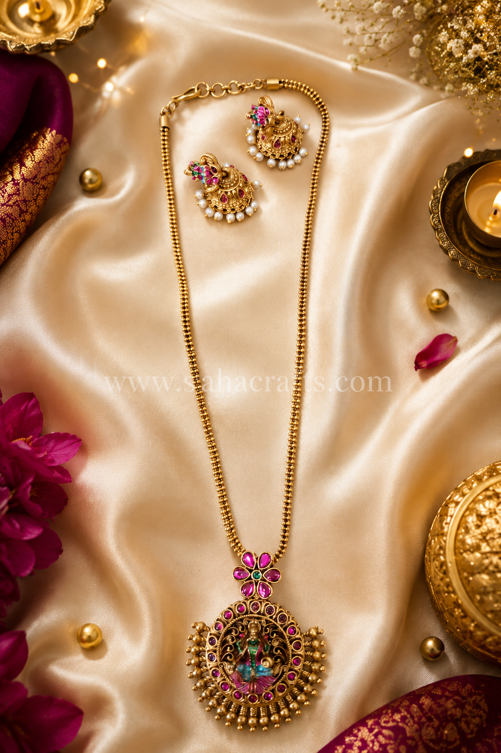 Satyabhama Pendant Set