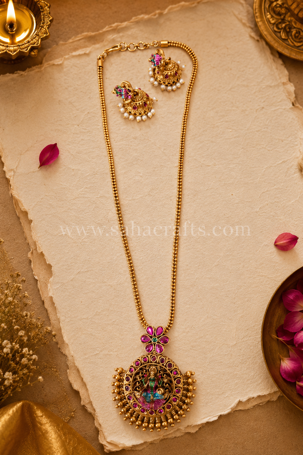 Satyabhama Pendant Set