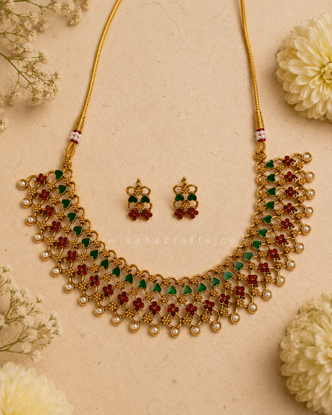 Ritvi Gold Neckless Set