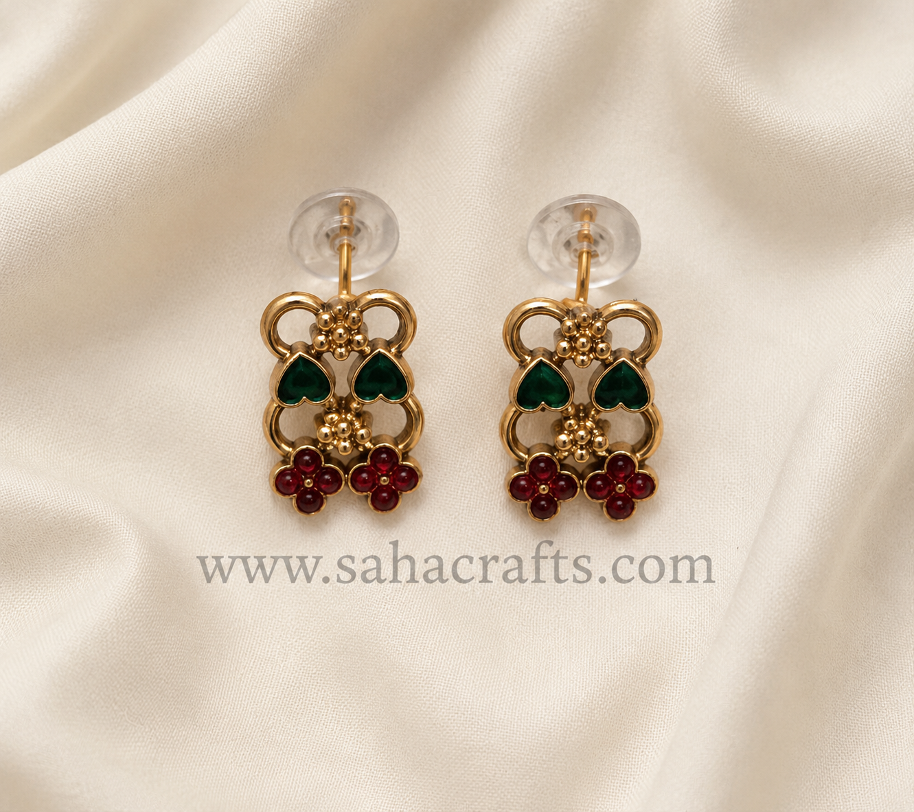 Ritvi Gold Neckless Set