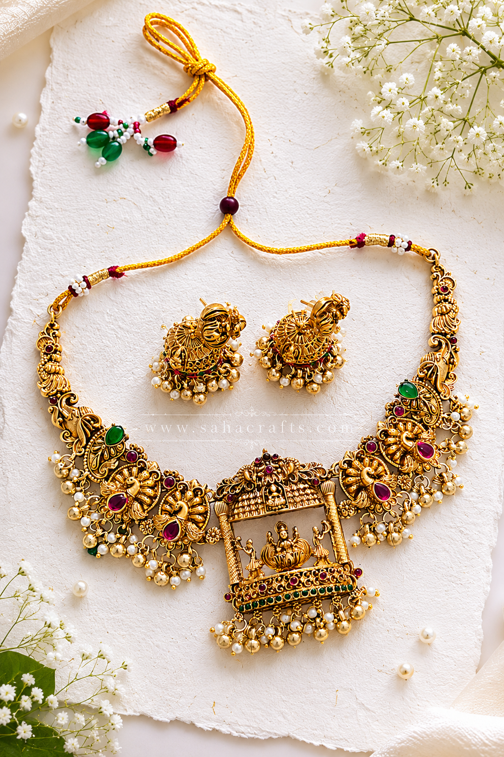 Maaya Gold Neckless Set