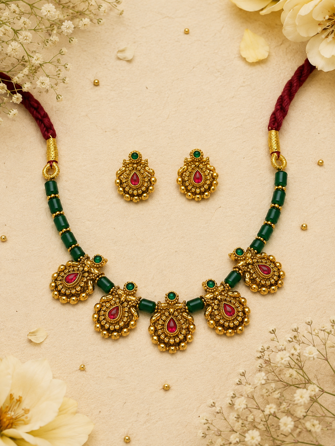Kaashi Neckless Set