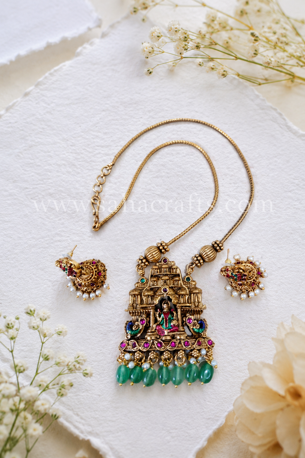 Vishnupriya Pendant Set